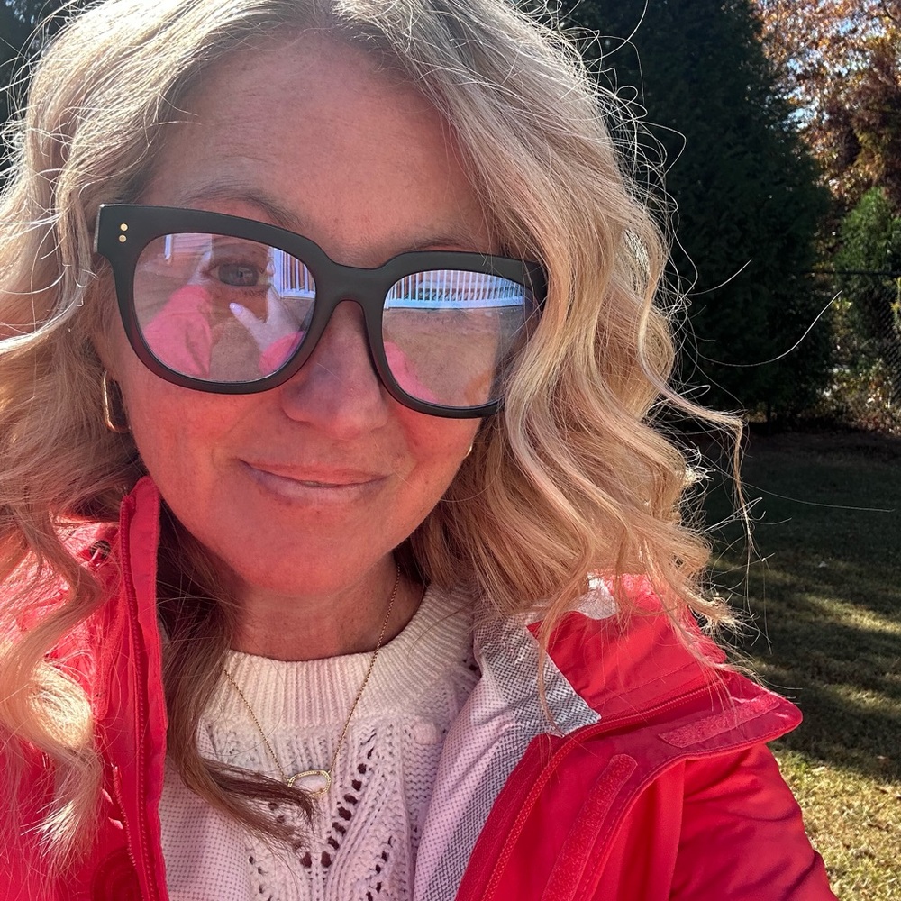 Meet your Posher, Laura
